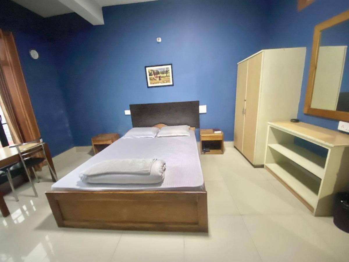 Chief Guest House Āīzawl エクステリア 写真