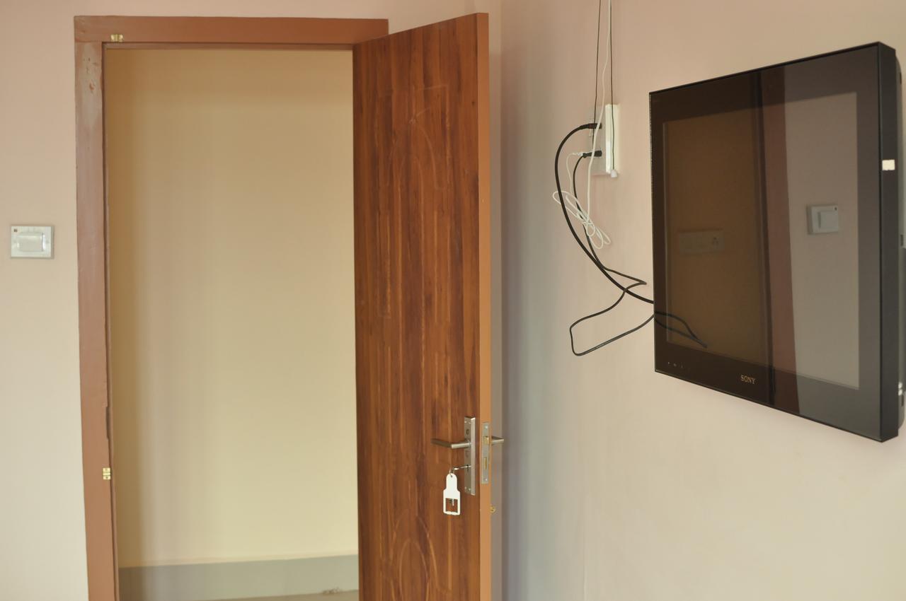 Chief Guest House Āīzawl エクステリア 写真